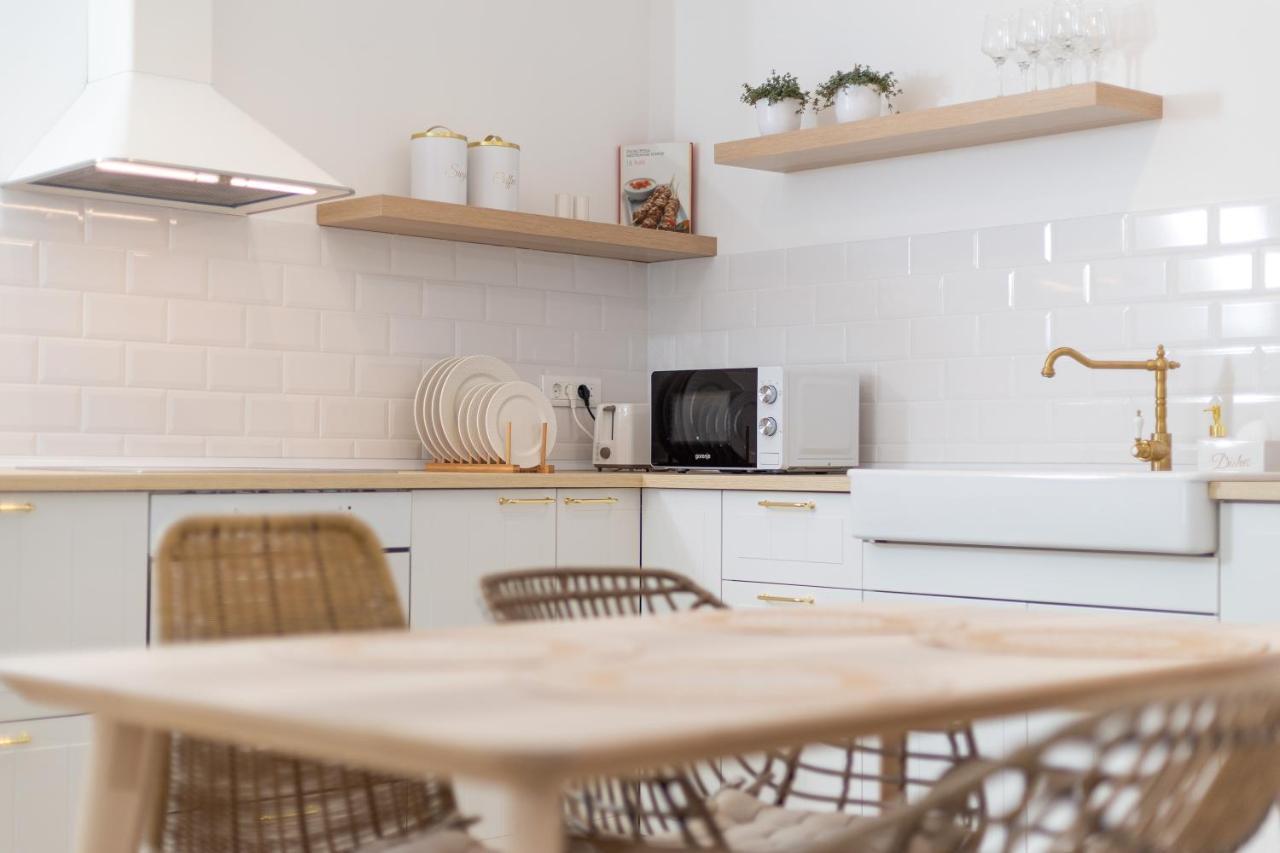 Sun And Sea Deluxe Apartments Сплит Екстериор снимка