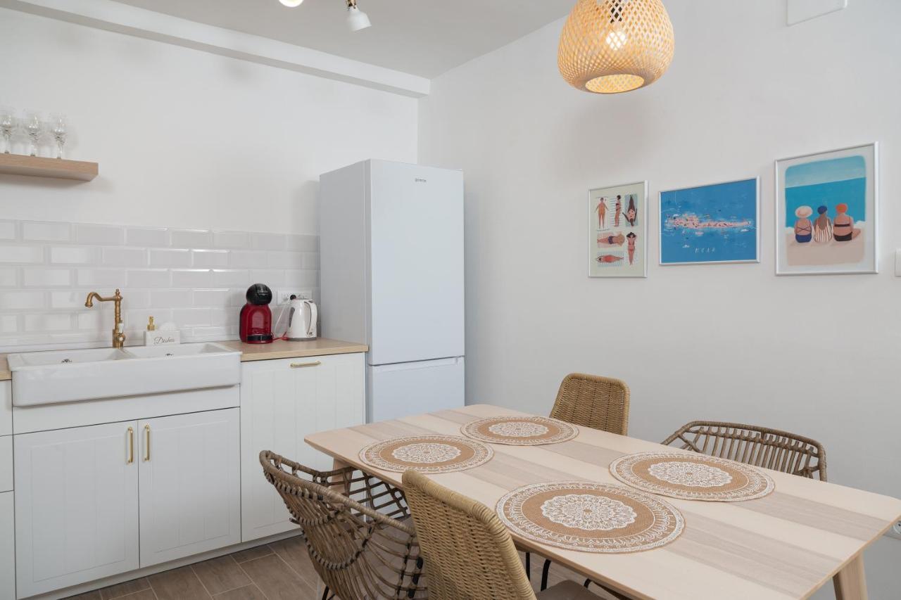 Sun And Sea Deluxe Apartments Сплит Екстериор снимка